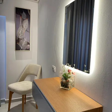 George Apartment Himarë