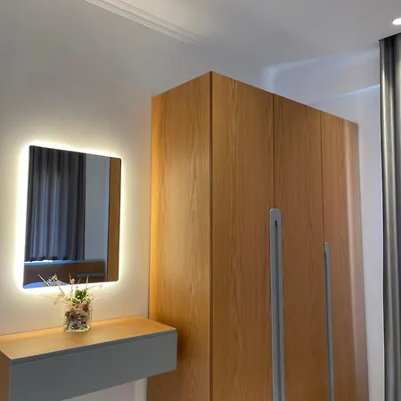 George Apartment