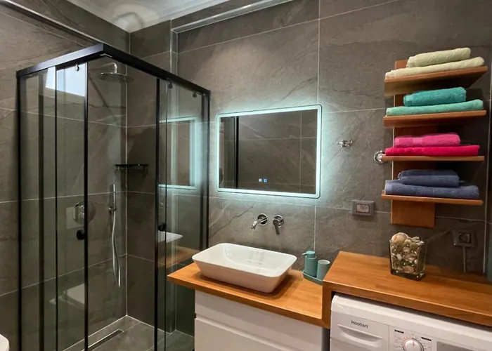 Apartment George Himare